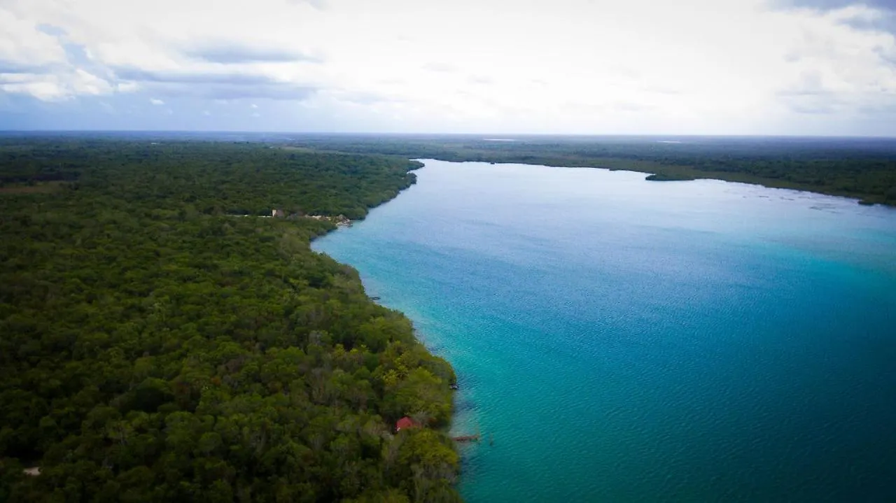 Santa Cruz Chico Laguna Bacalar Ichkiichpan